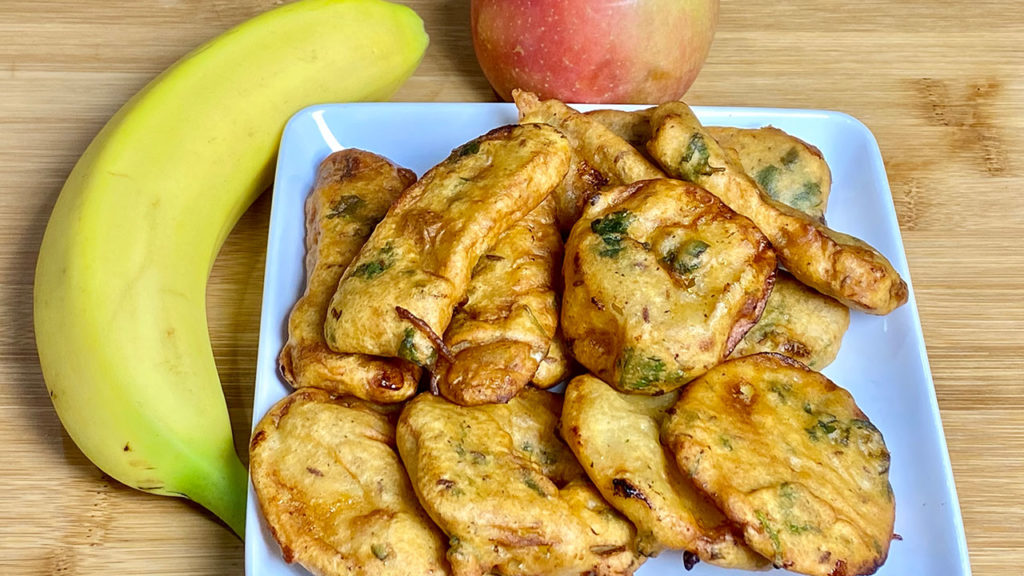 Apple Banana Pakora, Bhajia, Fritters
