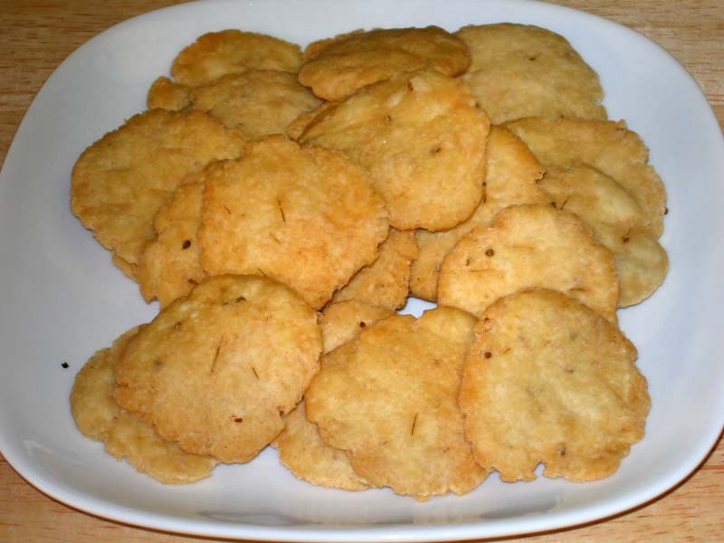 Mathri (Salted Crackers)
